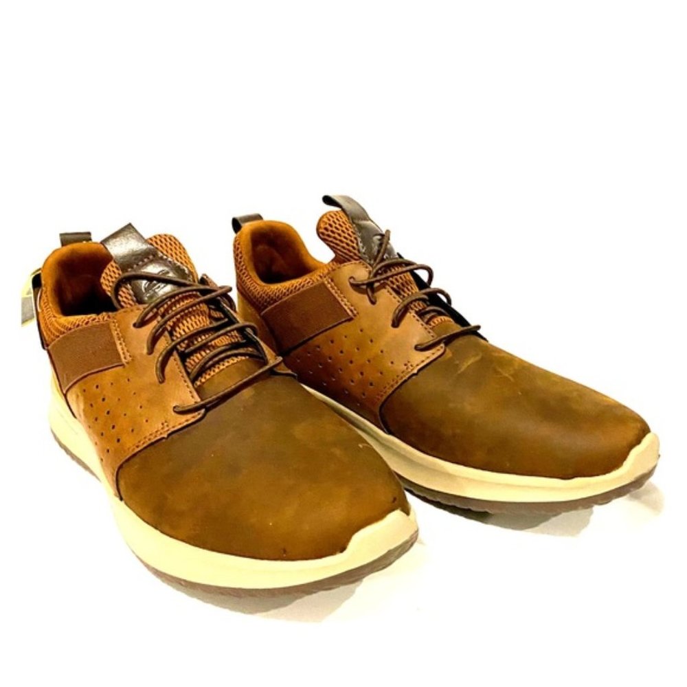 NWT Skechers Memory Foam AXTON Leather Sneakers